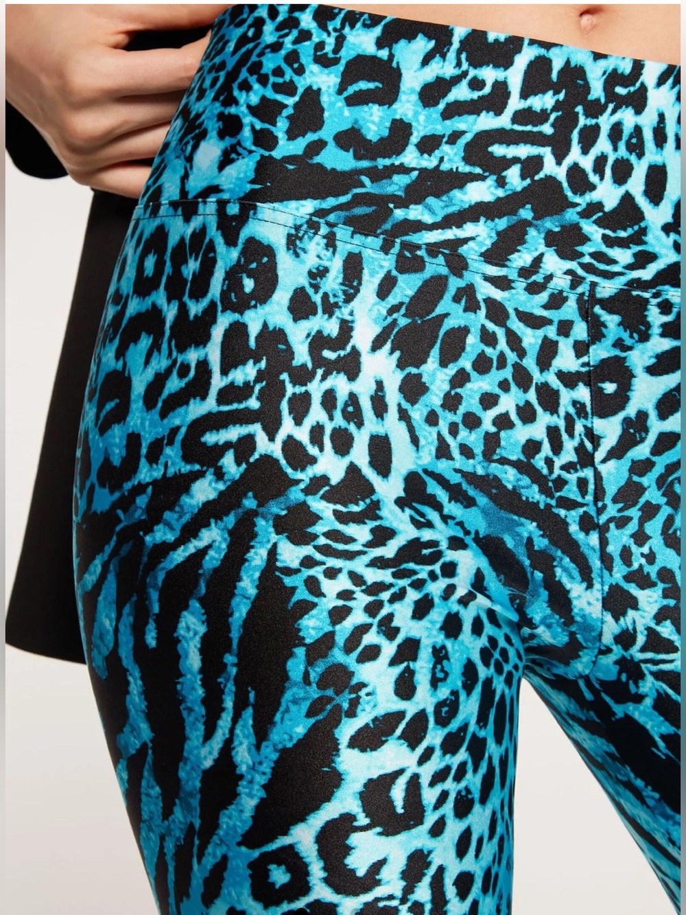 Blue Animal Print Leggings size M Calzedonia
